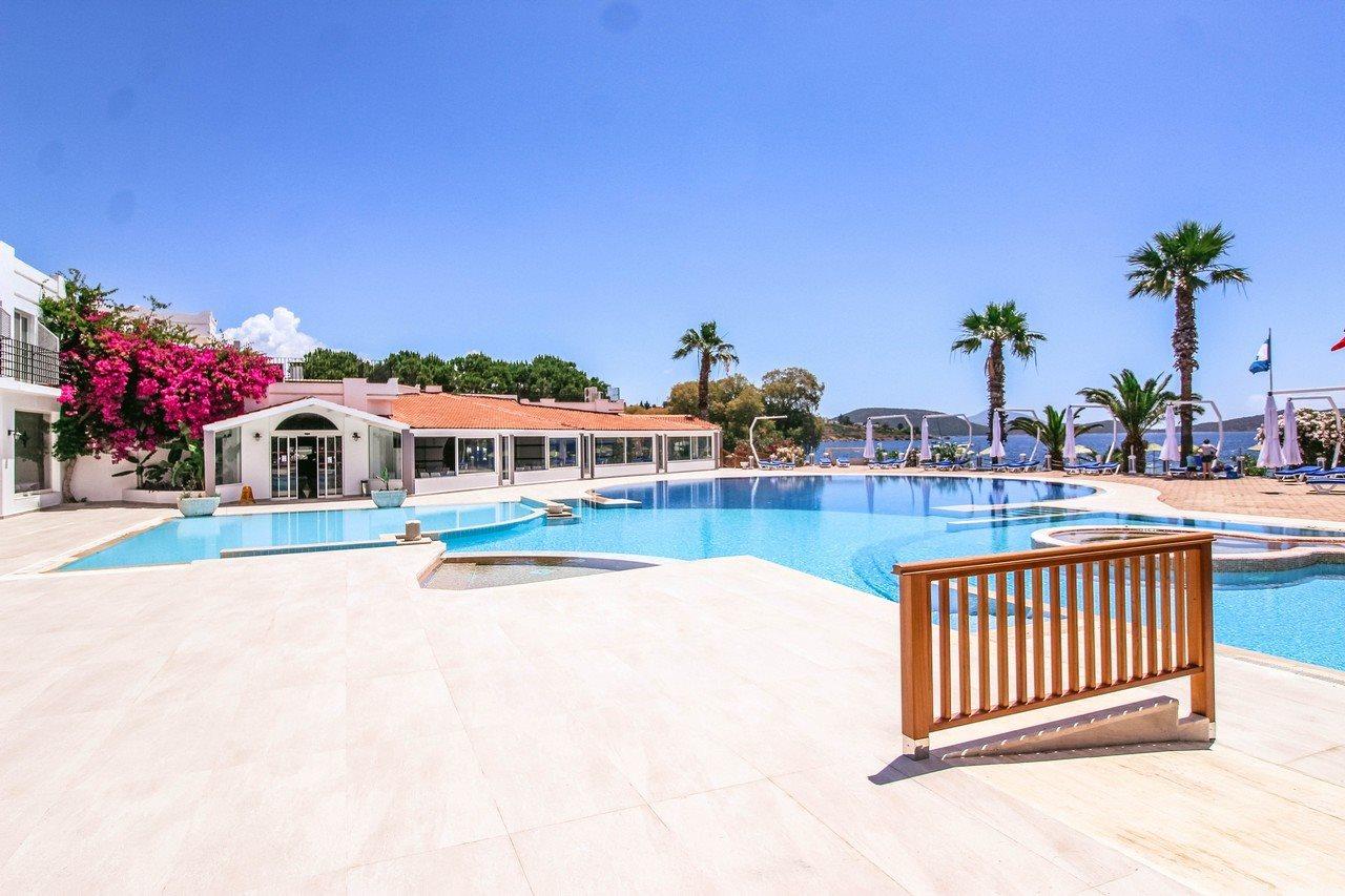 Club Muskebi Hotel Bodrum Luaran gambar