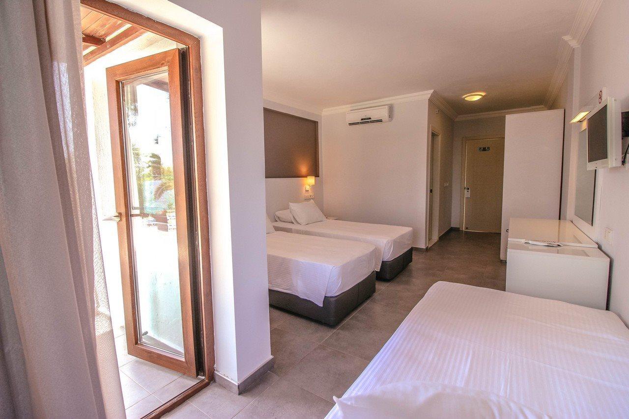 Club Muskebi Hotel Bodrum Luaran gambar